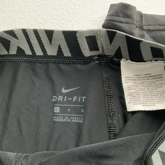 Boy’s Large Nike Pro 3/4 compression pants - Picture 4 of 6